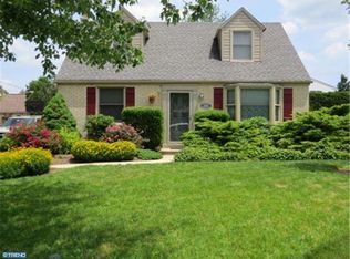 305 Taylor Rd, Springfield, PA 19064