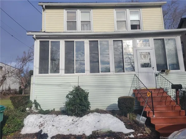 8 Harding Avenue, Bloomfield, CT 06002