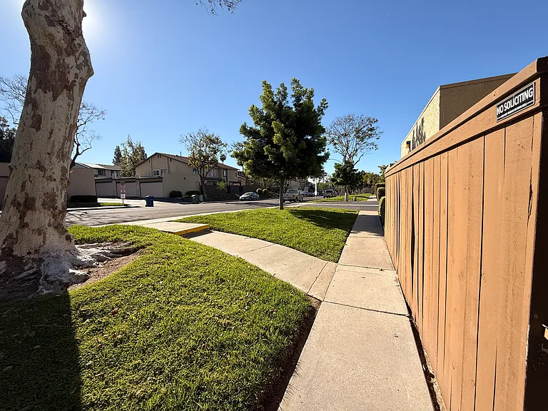 10299 Alphonse St — Photo 10