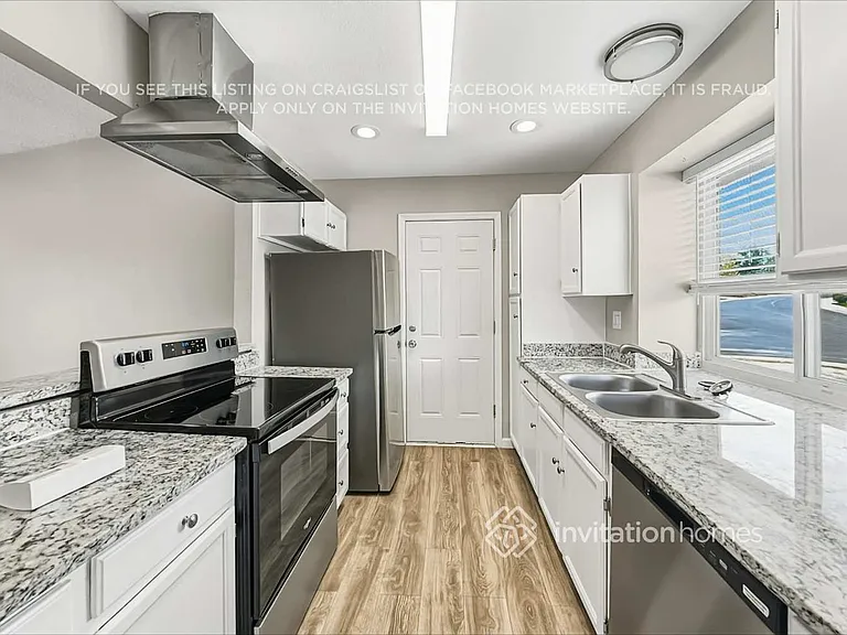 5752 S Perth Pl — Photo 12