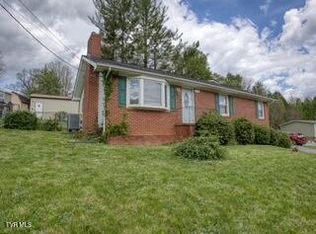 1721 Siam Rd, Elizabethton, TN 37643