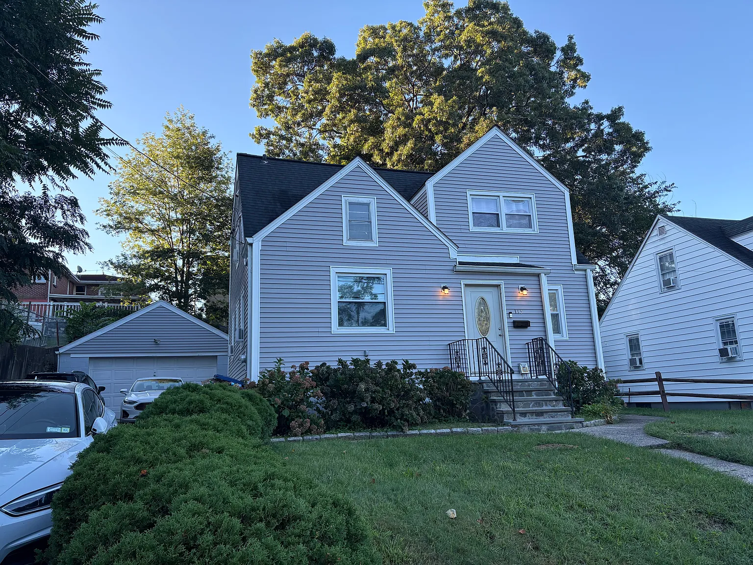 6 bed, 2.5 bath, 1750 sqft, $5,340 — Photo 2