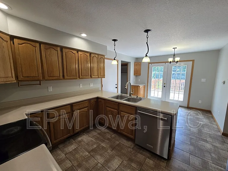 4710 Donald Dr — Photo 13