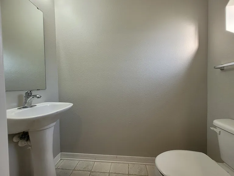 3805 Exeter Ln — Photo 15