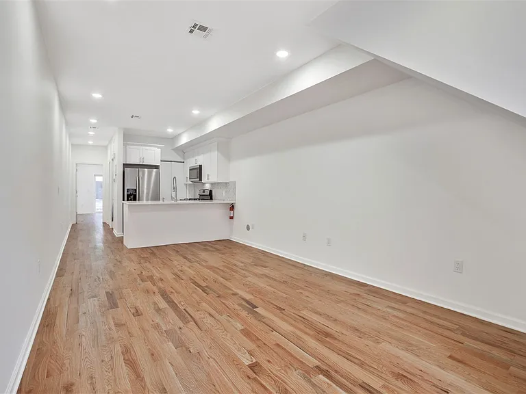 300 Halladay St #1 — Photo 11