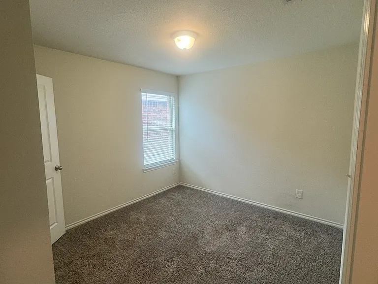 3625 Cody Ln — Photo 5