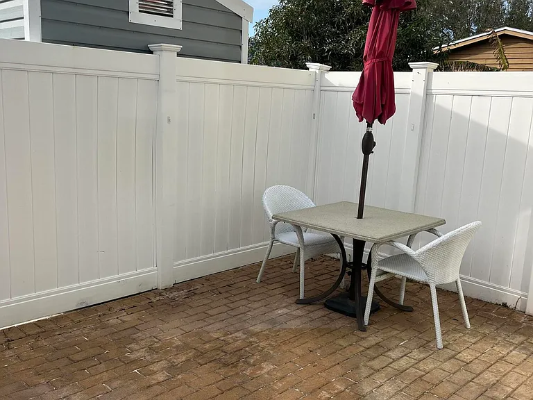 8309 Rosalind Ave — Photo 5