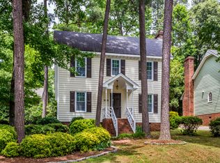 6908 Sandringham Dr, Raleigh, NC 27613