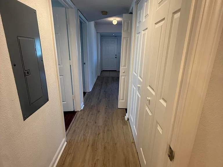 231 SW Palm Dr #107 — Photo 14