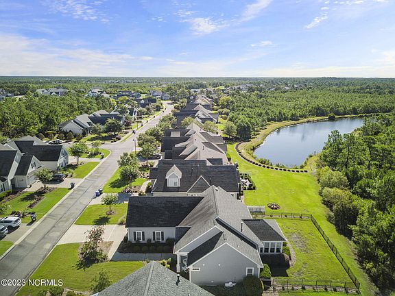 3rd image of 3199 Seagrass Court