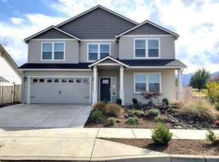 124 Willow Springs Dr, Talent, OR 97540