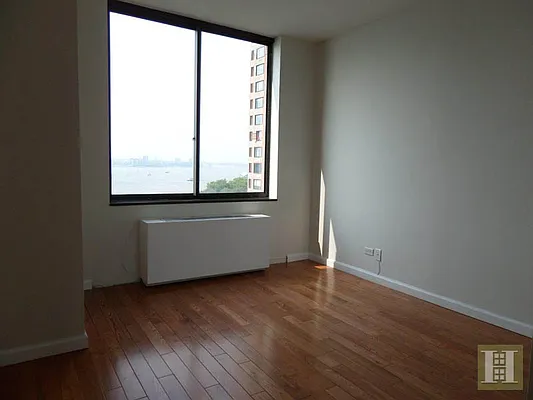 Rented by Halstead Real Estate | media 16