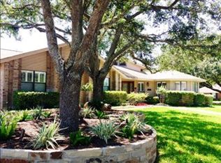 1863 Oak Gln, New Braunfels, TX 78132