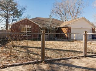 914 Lewis Cir, Siloam Springs, AR 72761