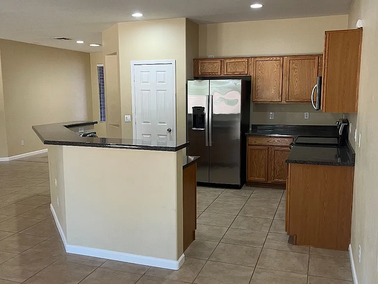 14116 W Shaw Butte Dr — Photo 7