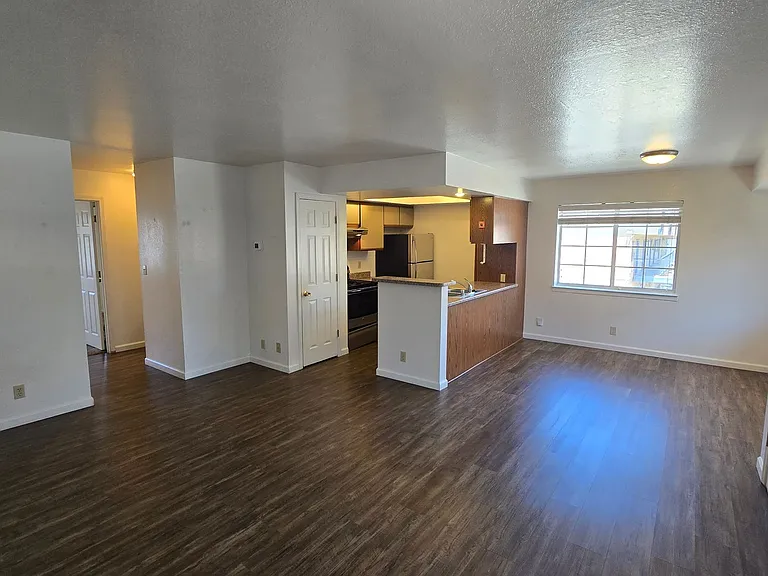 239 Cheney Street — Photo 5