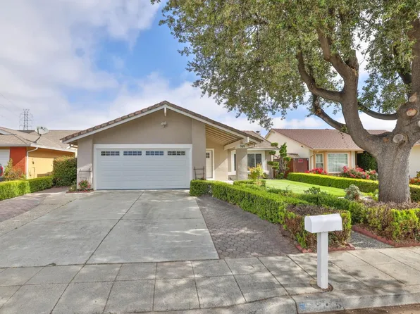 365 San Andreas Dr, Milpitas, CA 95035