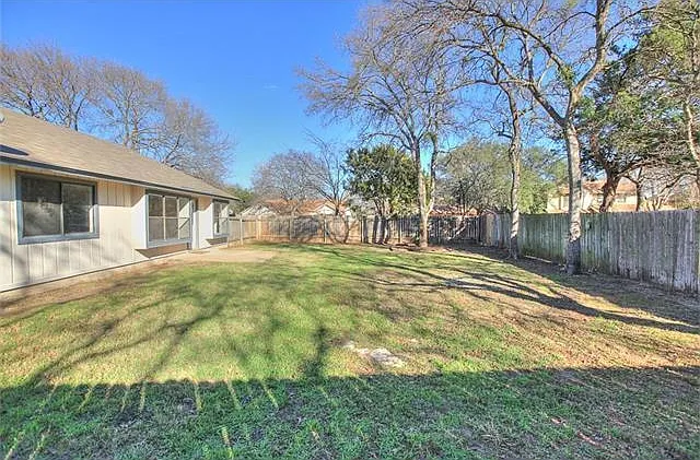 500 Bayberry Ct — Photo 18