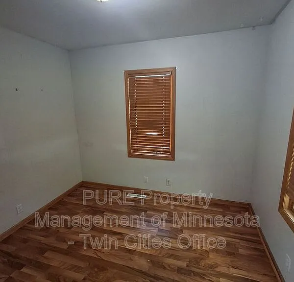 3321 37th St E — Photo 9