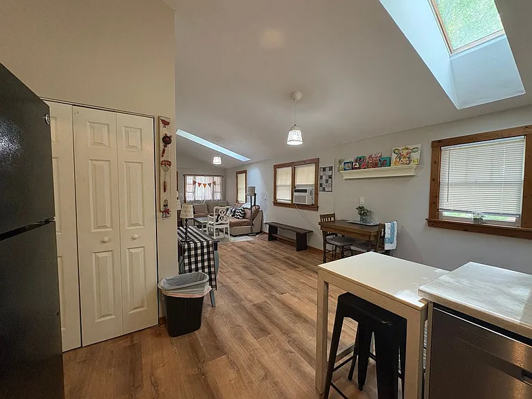 10 Spring Dr — Photo 5