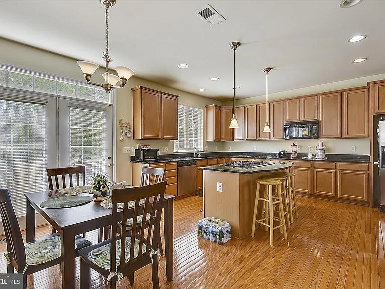 6087 Piney Woods Ct — Photo 9