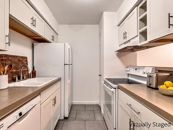 5th image of 8110 Skillman St APT 2085