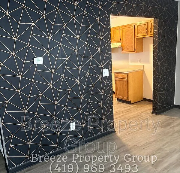 2983 Megan Cir — Photo 5