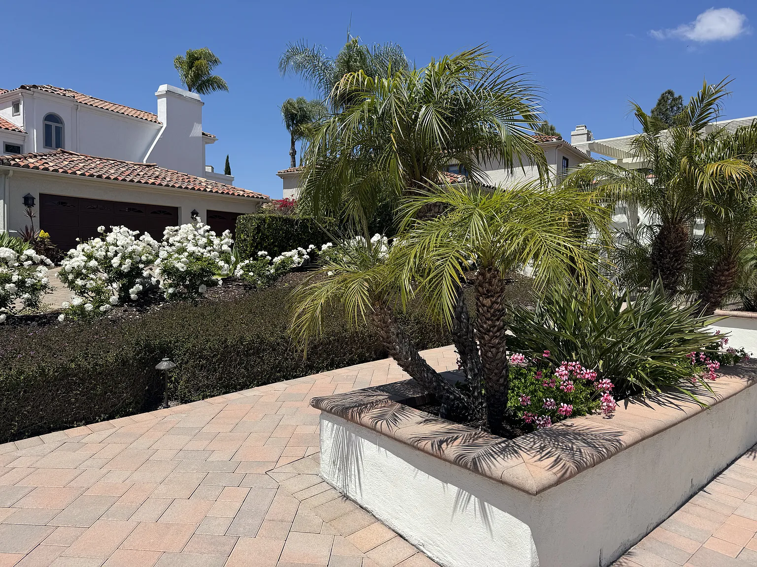 4 bed, 3104 sqft, $6,995 — Photo 4