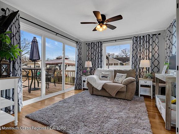 5th image of 205 Walnut Dr