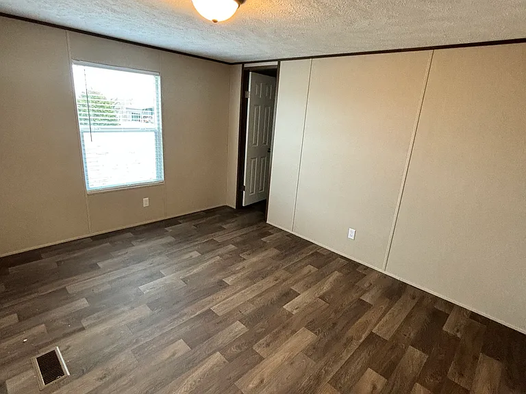 236 Billy Jo Ln — Photo 10