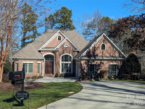 3954 Lake Spring Cove Ct, Denver, NC 28037