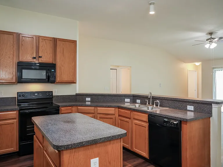 3460 Live Oak Hollow Dr — Photo 7
