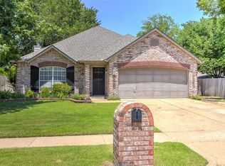 1704 W Dallas St, Broken Arrow, OK 74012
