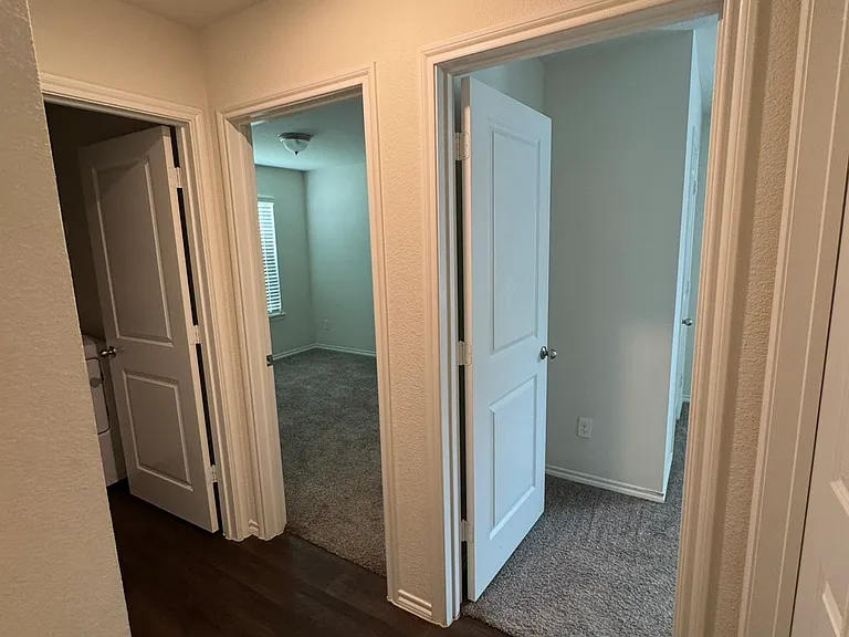 3625 Cody Ln — Photo 4