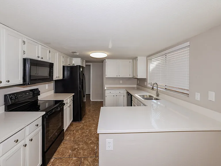 4124 E Anderson Dr — Photo 6