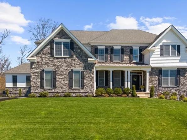 9 Donna Dr, Raritan Twp., NJ 08822