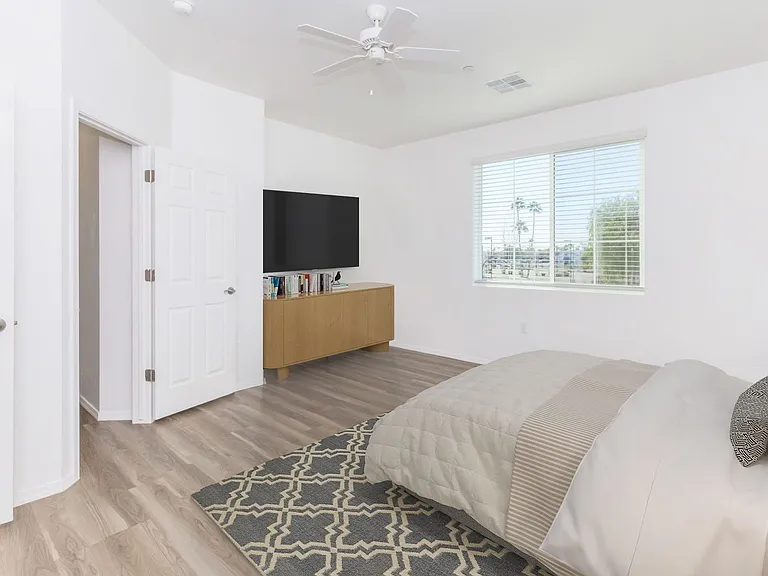 San Luciano Townhomes — Photo 25