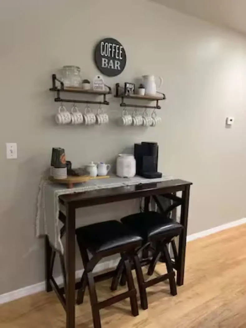 1 bed, 3600 sqft, $1,050 — Photo 4