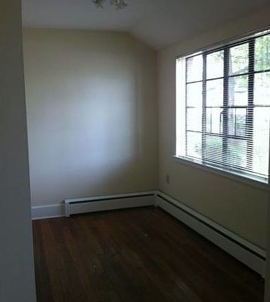 Non-furnished Living Room