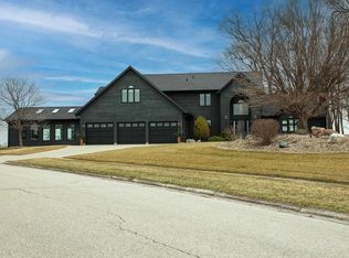 3308 Bay Berry Dr, Waterloo, IA 50702