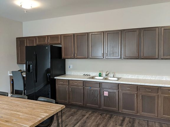4th image of 258 S Pleasantburg Dr #1B-1Ba-752Sqft