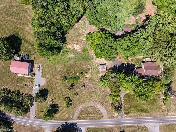 4th image of 7250 Dennis Rd