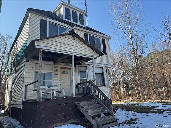 2nd image of 5865 Seneca St