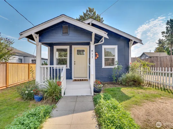 911 Hunt Avenue, Sumner, WA 98390