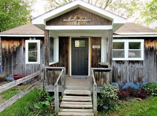 522 Mills Point Rd, Colchester, VT 05446