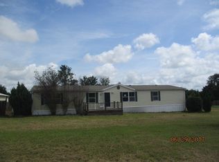 53 Ridgewood Dr, Ray City, GA 31645