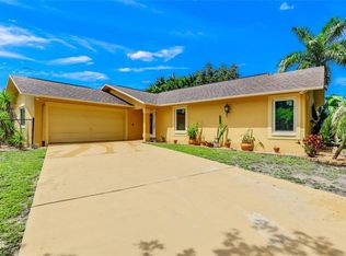 1710 Wade Dr, Cape Coral, FL 33991