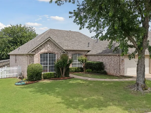 1101 S Yellowood Ave, Broken Arrow, OK 74012