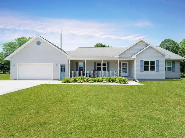 309 Oak Dr, Rosendale, WI 54974