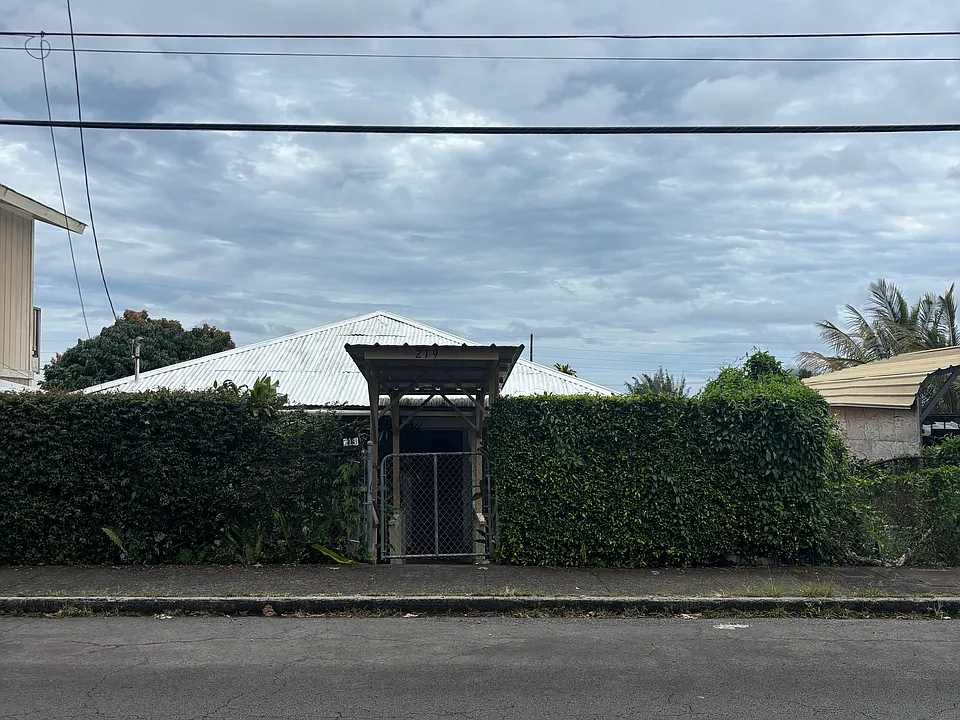 219 Ululani St